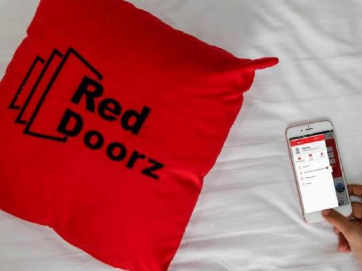 Reddoorz @ Wiyung 3 Hotel Surabaya Luaran gambar